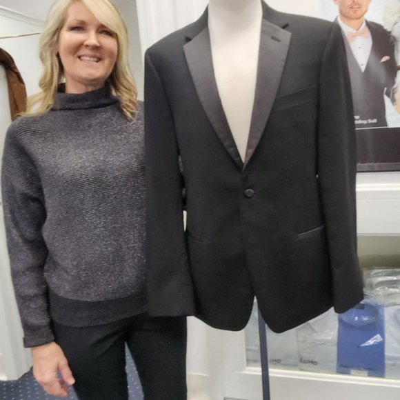 Black Tuxedo Jacket size 36R, very gently used, like new condition - Picture 3 of 3